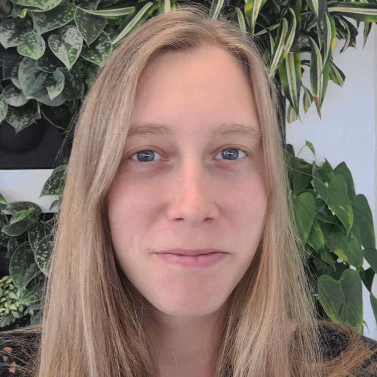 Dr Sarah Breimann