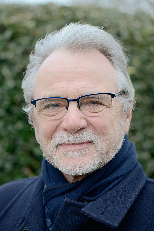 Dr Reg Uncles